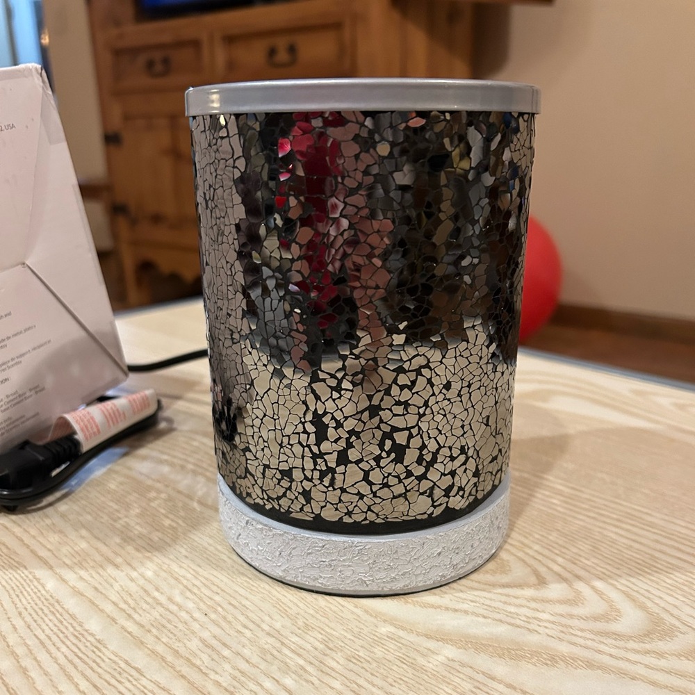 Scentsy Mosaic Black Warmer - Picture 2 of 6